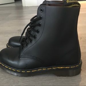 + Dr. Martens 1460 Boots 🥾